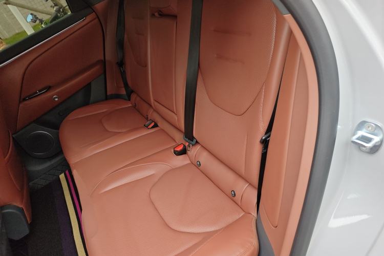 Used ARCFOX Alpha T5 2026 Model Pure Electric 560 Yuanjing Smart Driving Version Left Rear Seat