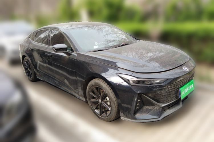 Used CHANGAN UNI-V 2022 1.5T Prestige Version
