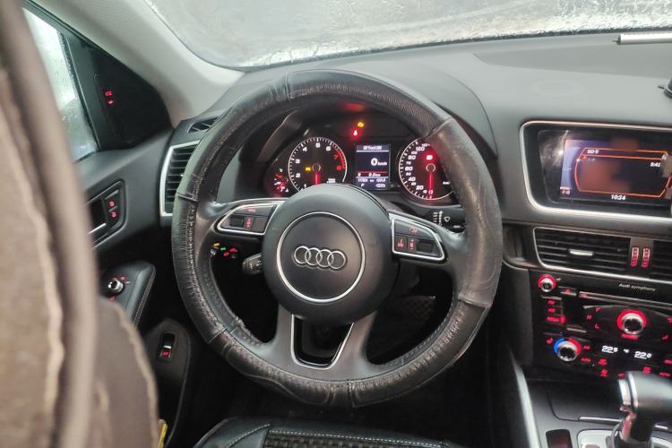 Used Audi Q5 2017 Plus 40 TFSI Technology Model