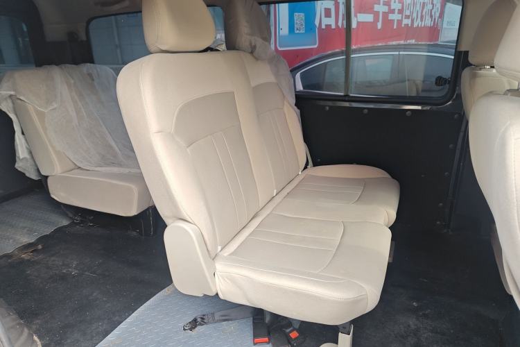 Used FORTHING Lingzhi 2023 M5L 1.6L Base Model 7 Seats