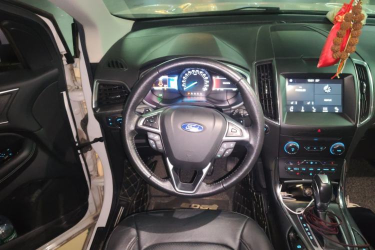 Used Ford Edge 2018 EcoBoost 245 Two-Wheel-Drive Titanium 7-Seater China V Standard