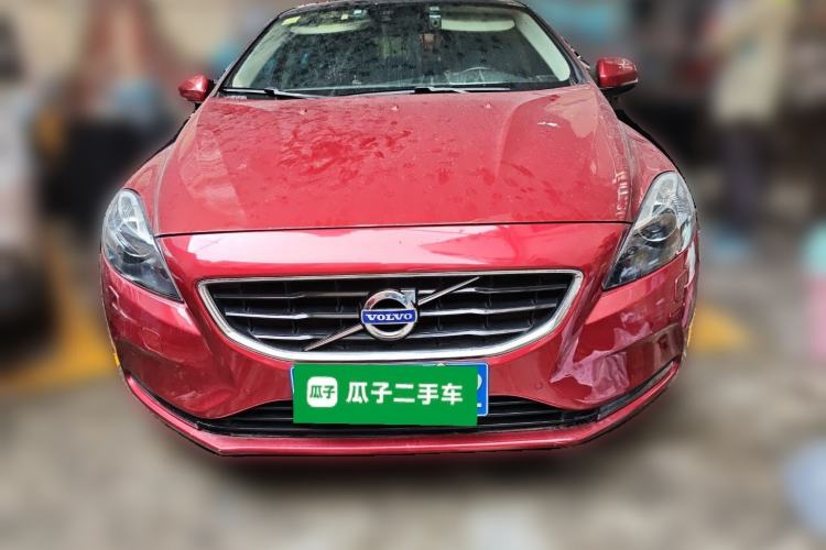 Used Volvo V40 2015 1.6T Zhiya Edition

