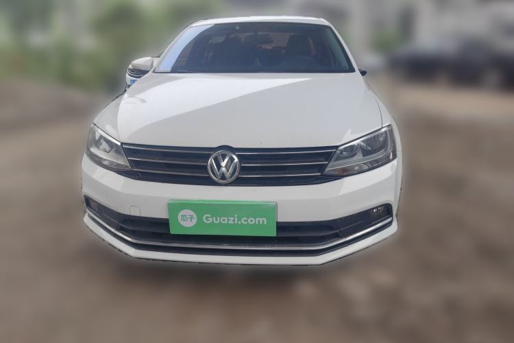 Used Volkswagen Sagitar 2015 1.6L Manual Comfort Model