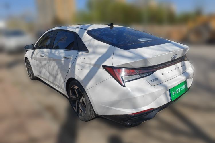 Used Hyundai Elantra 2021 1.5L CVT GLX Elite Edition Rear Left 45 Deg