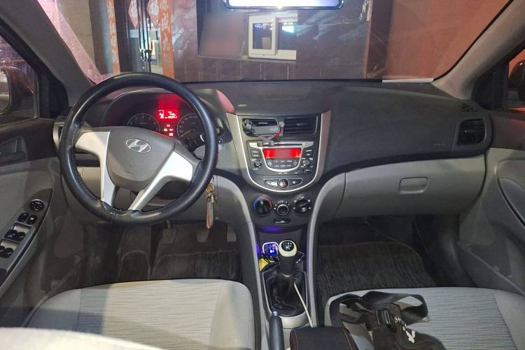 Used Hyundai Verna (older generation) 2014 1.4L Manual Smart GLS Trim
