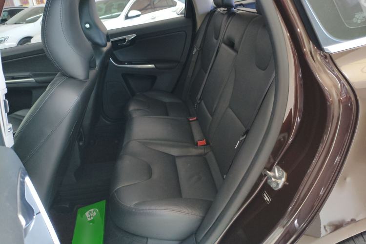 Used Volvo XC60 2017 T5 AWD Smart Upgrade Model
