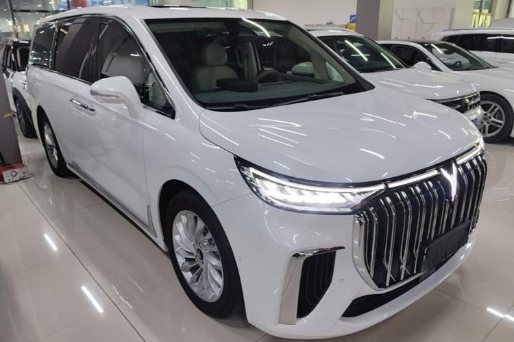 Used VOYAH Dream 2024 PHEV Extended-Range Premium Edition Front Right 45 Deg