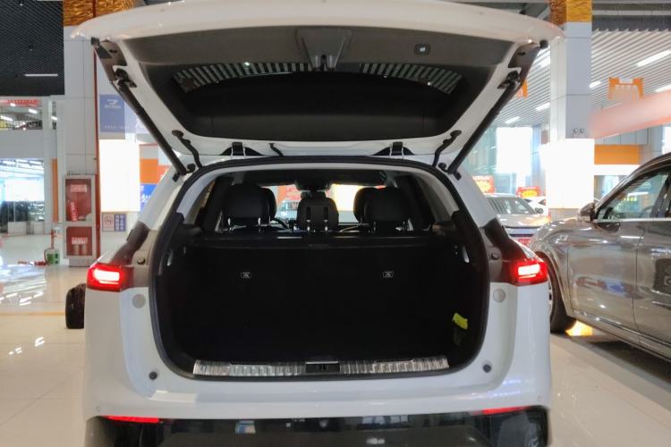 Used XPeng G9 2022 570 Plus Trunk