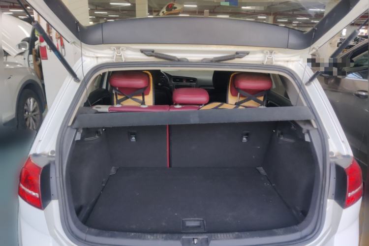 Used Volkswagen Golf 2014 1.6L Automatic Comfort Model Trunk