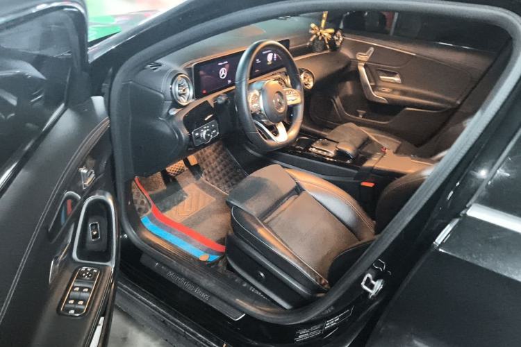 Used Mercedes-Benz A-Class 2020 Restyled A 200 L Sport Sedan Fashion Version
