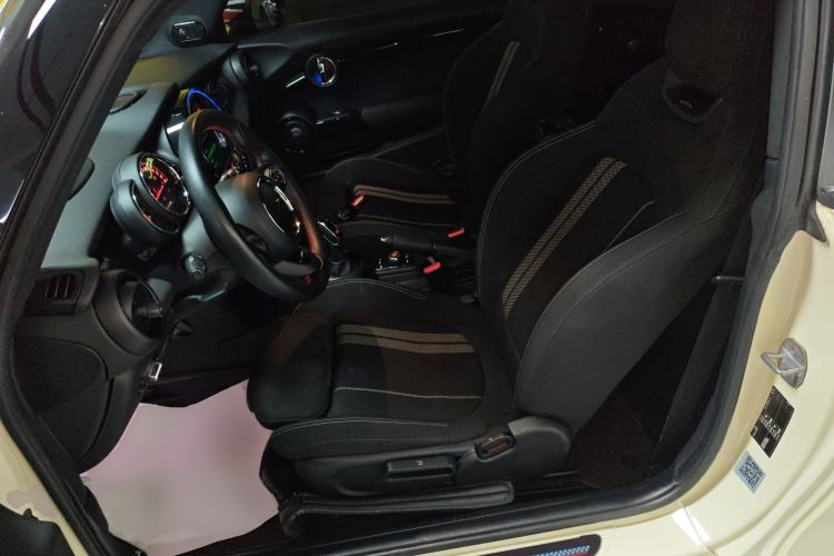 Used MINI MINI 2018 1.5T COOPER Racing Driver