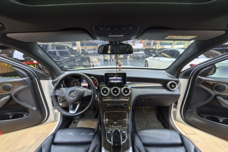 Used Mercedes-Benz GLC 2019 GLC 260 4MATIC Dynamic Edition
