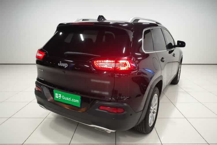Used Jeep Cherokee 2016 2.4L Superior Edition Rear Right 45 Deg