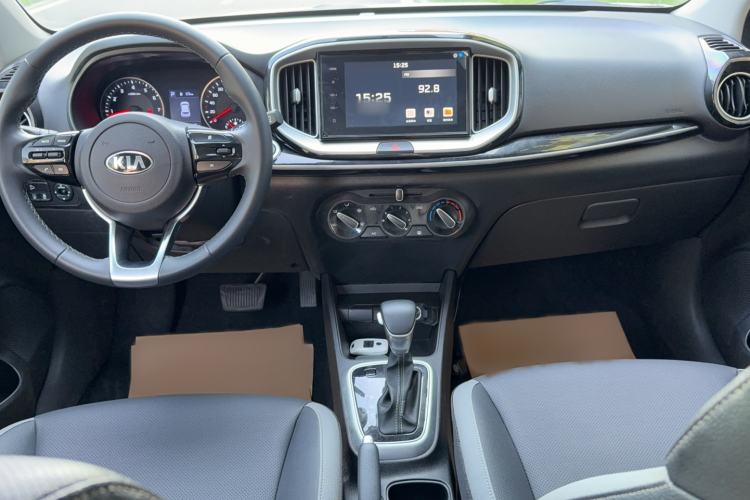 Used Kia kx1 Stonic 2021 1.4L Automatic Fun Edition Center Console