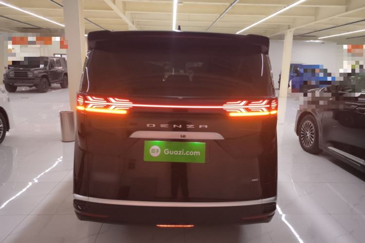 Used Denza D9 2024 DM-i 980 Four-Wheel Drive Prestige Model
