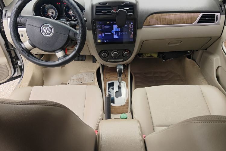 Used Buick Excelle 2015 1.5L Automatic Classic Model

