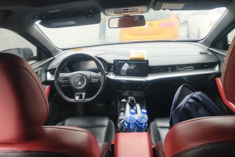 Used MG 5 2021 Revised 300TGI DCT Qingshè Luxurious Enjoyment Edition
