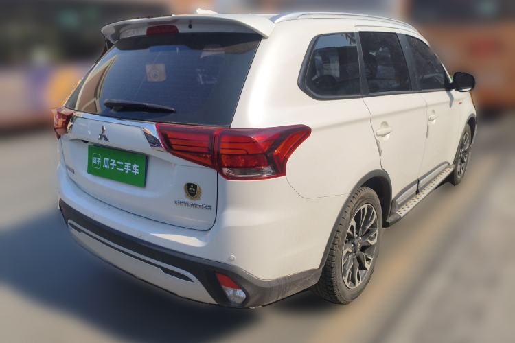 Used Mitsubishi Outlander 2019 2.0L Two-Wheel Drive Comfort Edition 5 Seats China V Standard