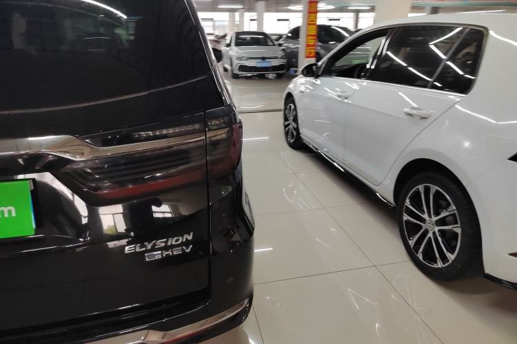 Used Honda Elysion 2022 2.0L eHEV Luxury First Edition