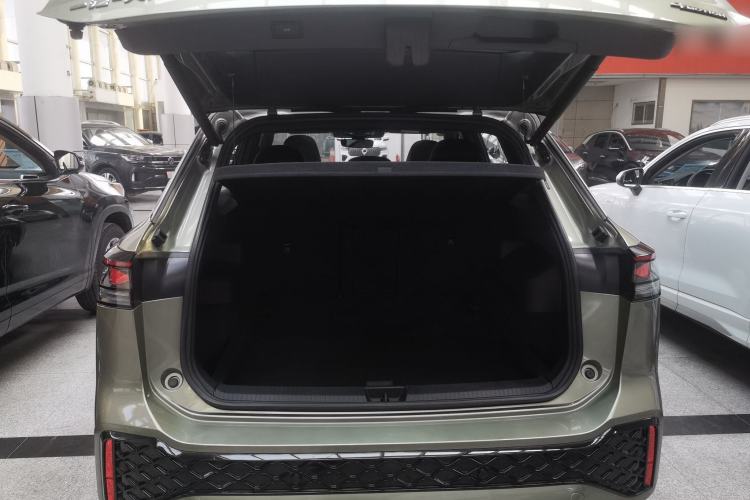 Used Volkswagen Tayron 2025 Tiguan L 380TSI 4Motion Luxury Easy Package