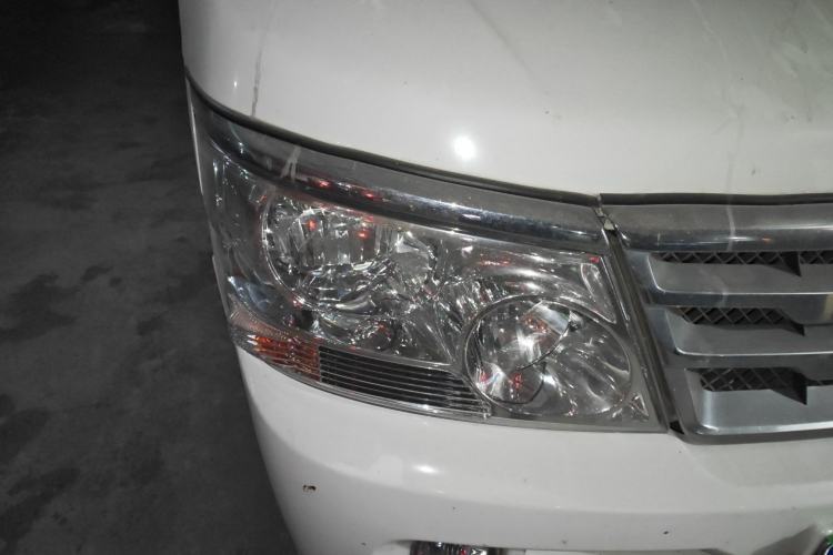 Used Jinbei Hiace 2016 2.0L Express Series Standard Version V19