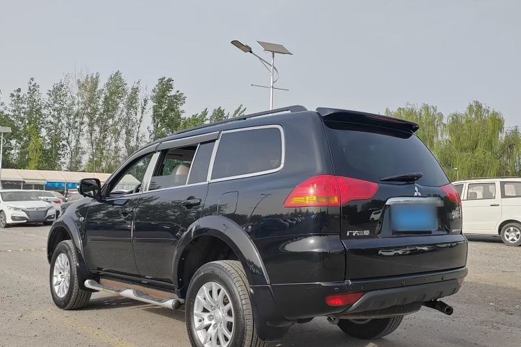 Used Mitsubishi Pajero Sport 2013 3.0L Automatic Two-Wheel Drive Luxury Edition