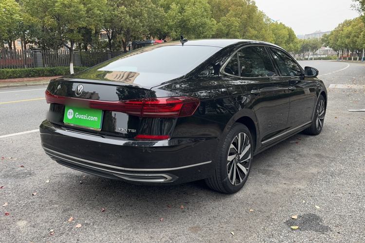 Used Volkswagen Passat 2023 Facelift 330TSI Luxury Edition
