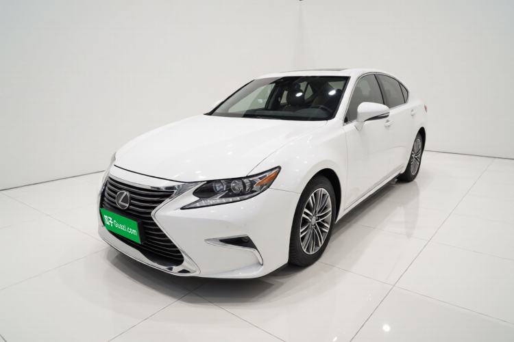Used Lexus ES 2015 200 Elite Edition Front Left 45 Deg