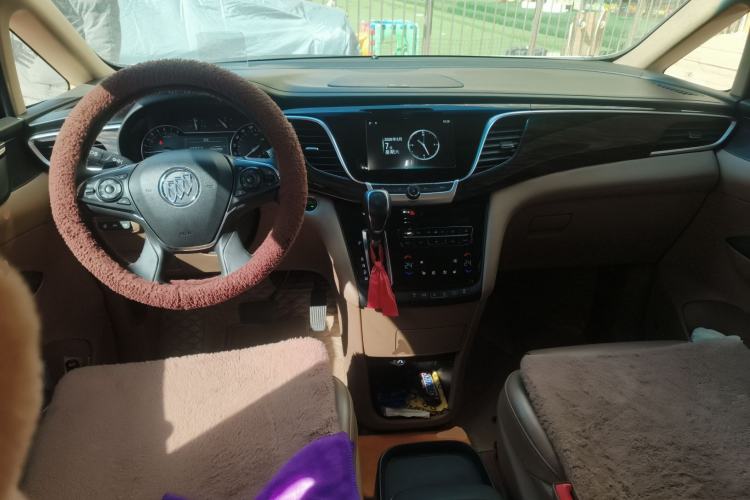 Used Buick GL8 2017 ES 28T Flagship Model China V Standard
