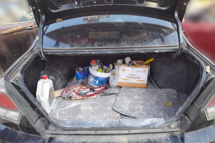 Used Soueast V3 Lingyue 2011 Revised Version 1.5L Manual – Style Edition
