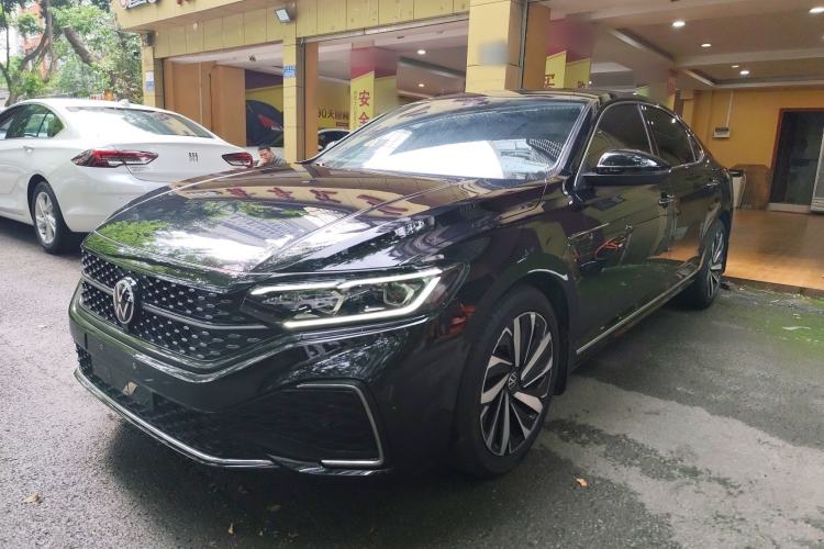 Used Volkswagen Passat 2022 330TSI Starry Luxury Edition