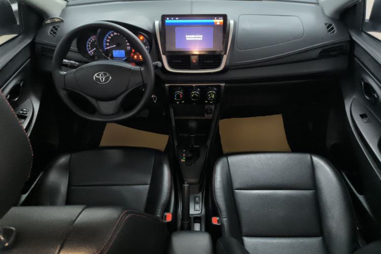 Used Toyota YARiS L Zhi Xuan 2016 Revised 1.5E CVT Charming Edition Center Console