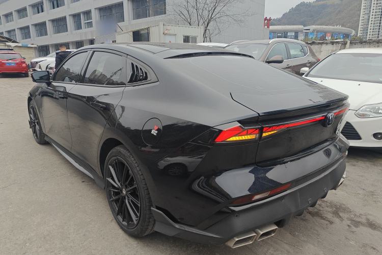 Used Changan UNI-V 2024 1.5T Prestige Sport Edition
