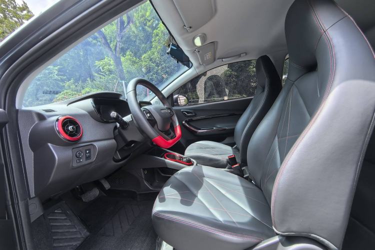 Used Chery Little Ant 2022 Revised Version Sweet Pink Edition Half-Sugar Version Lithium Iron Phosphate 30.7 kWh 30 kW 301 km