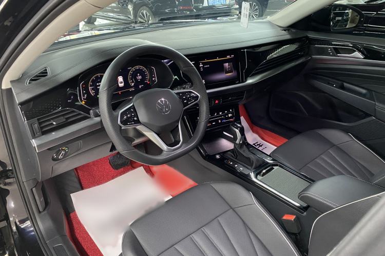 Used Volkswagen Passat 2024 380TSI Dragon Edition Interior 1