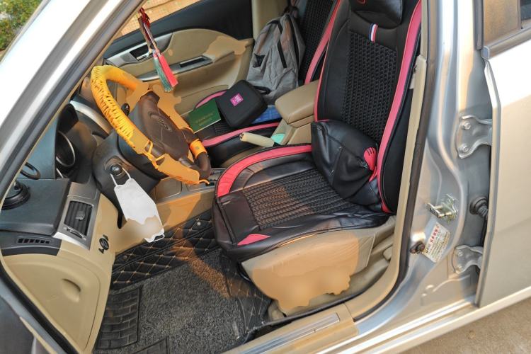 Used Buick Excelle 2011 1.6LX-AT Left Front Seat