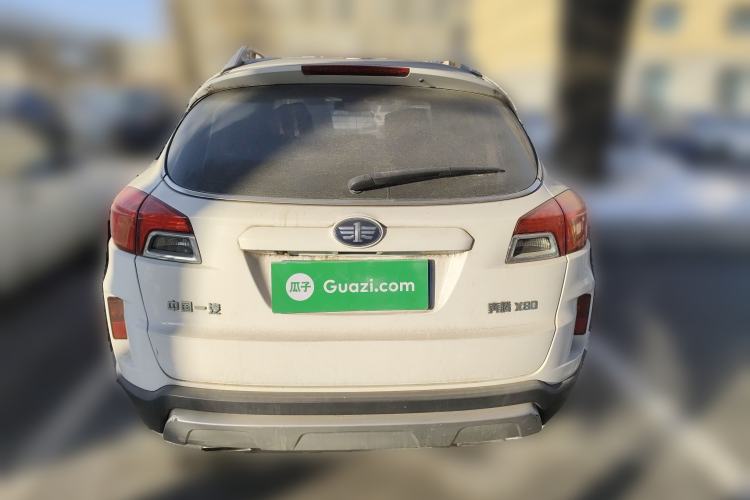 Used Bestune X80 2015 2.0L automatic luxury version
