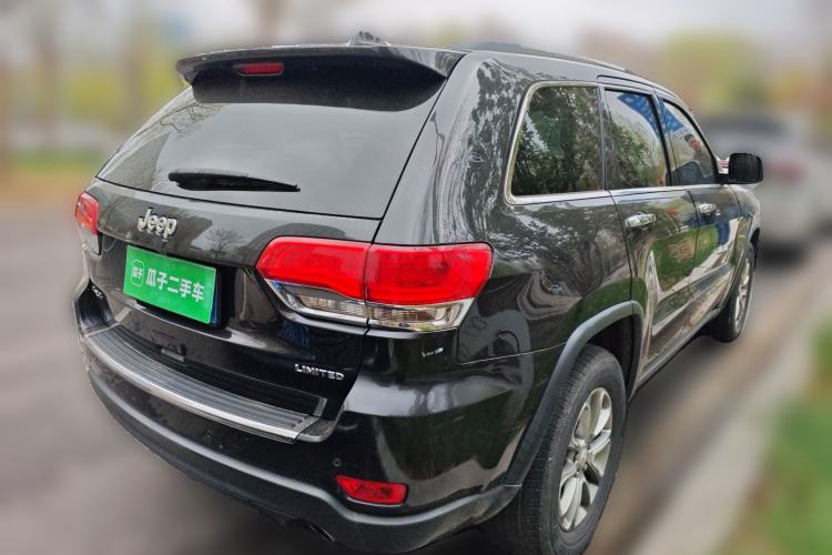 Used Jeep Grand Cherokee 2015 3.0L Comfort Navigation Edition Rear Right 45 Deg