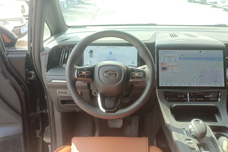 Used GAC Trumpchi M8 2025 Zongshi Series Super Hybrid Edition
