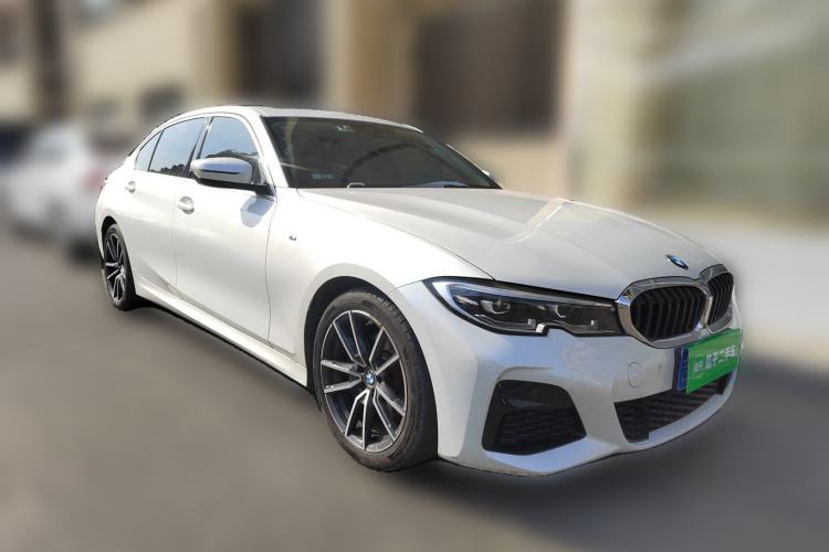 Used BMW 3 Series 2022 325Li M Sport Package Front Right 45 Deg