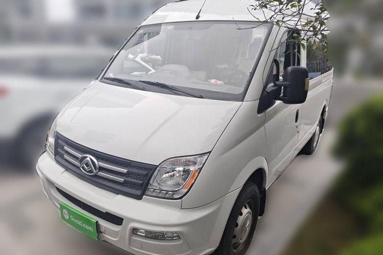 Used SAIC MAXUS Xintu V80 2023 2.0T AMT Classic Aoyuntong Short Wheelbase Mid-Roof 5/6-Seater