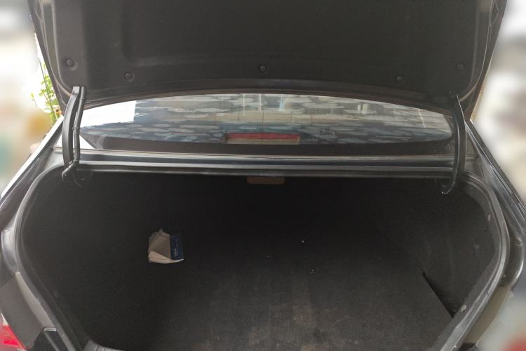 Used Hyundai Sonata 2011 2.0L Automatic Leading Edition Trunk