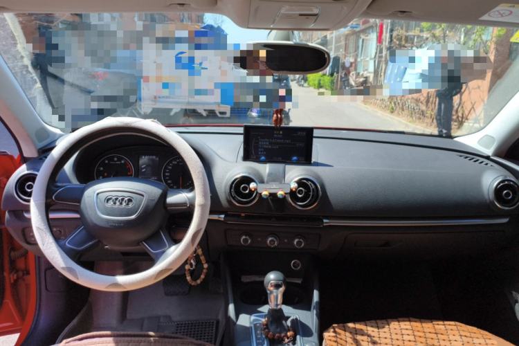 Used Audi A3 2014 Sportback 35 TFSI Automatic Ambition Edition Center Console