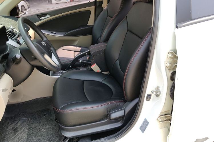 Used Hyundai Verna (older generation) 2014 1.4L Automatic Leading-Edge GLX