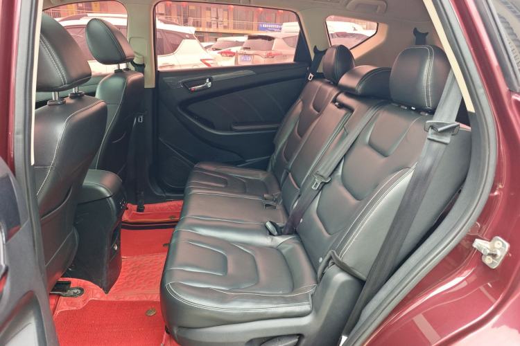 Used Dongfeng Fengon 580 2017 Revised Version 1.5T CVT Luxury Edition Left Rear Seat