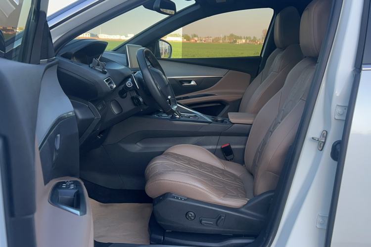 Used Peugeot 5008 2017 380THP 7-Seater Luxury GT Edition Driver Seat