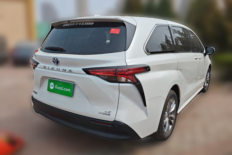 Used Toyota SIENNA 2024 2.5L Hybrid Comfort Edition Rear Right 45 Deg