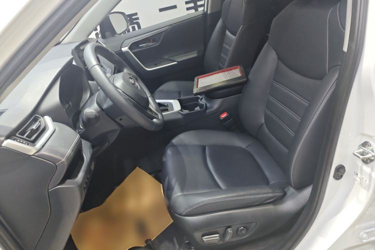 Used Toyota RAV4 2023 2.0L CVT Two-Wheel Drive Fashion Plus Edition
