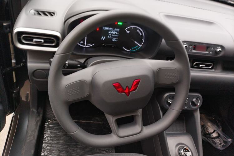 Used Wuling Hongguang New Energy 2024 All-Electric Model 300KM Practical Version
