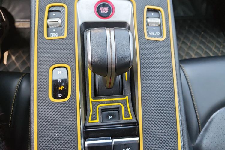 Used GAC Trumpchi EMPOW 2023 270T DCT J11 Version Gear Lever